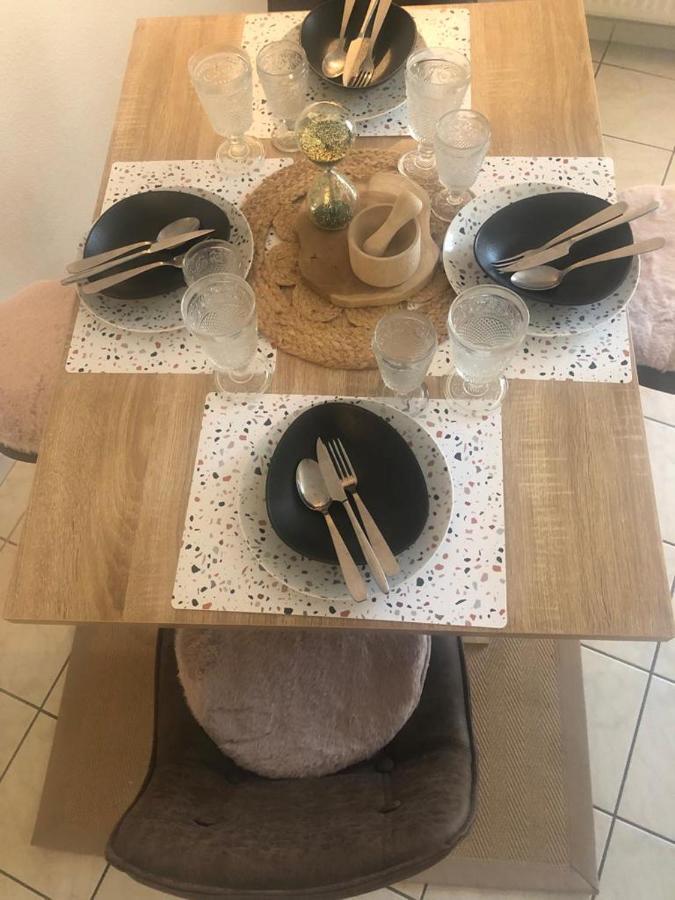 Le Camelia Daire Tallard Dış mekan fotoğraf
