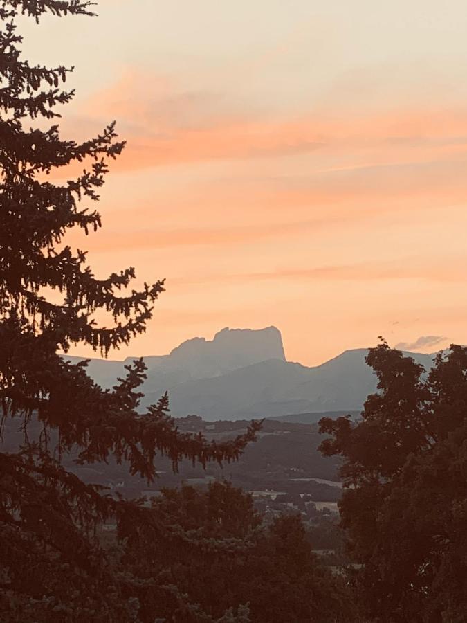 Le Camelia Daire Tallard Dış mekan fotoğraf