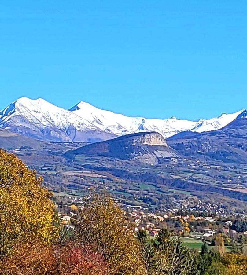 Le Camelia Daire Tallard Dış mekan fotoğraf